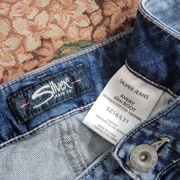 Silver Jeans Co Jeans Womens 16/31 Blue Avery Slim Boot Distressed Stretch Denim - Picture 11 of 13